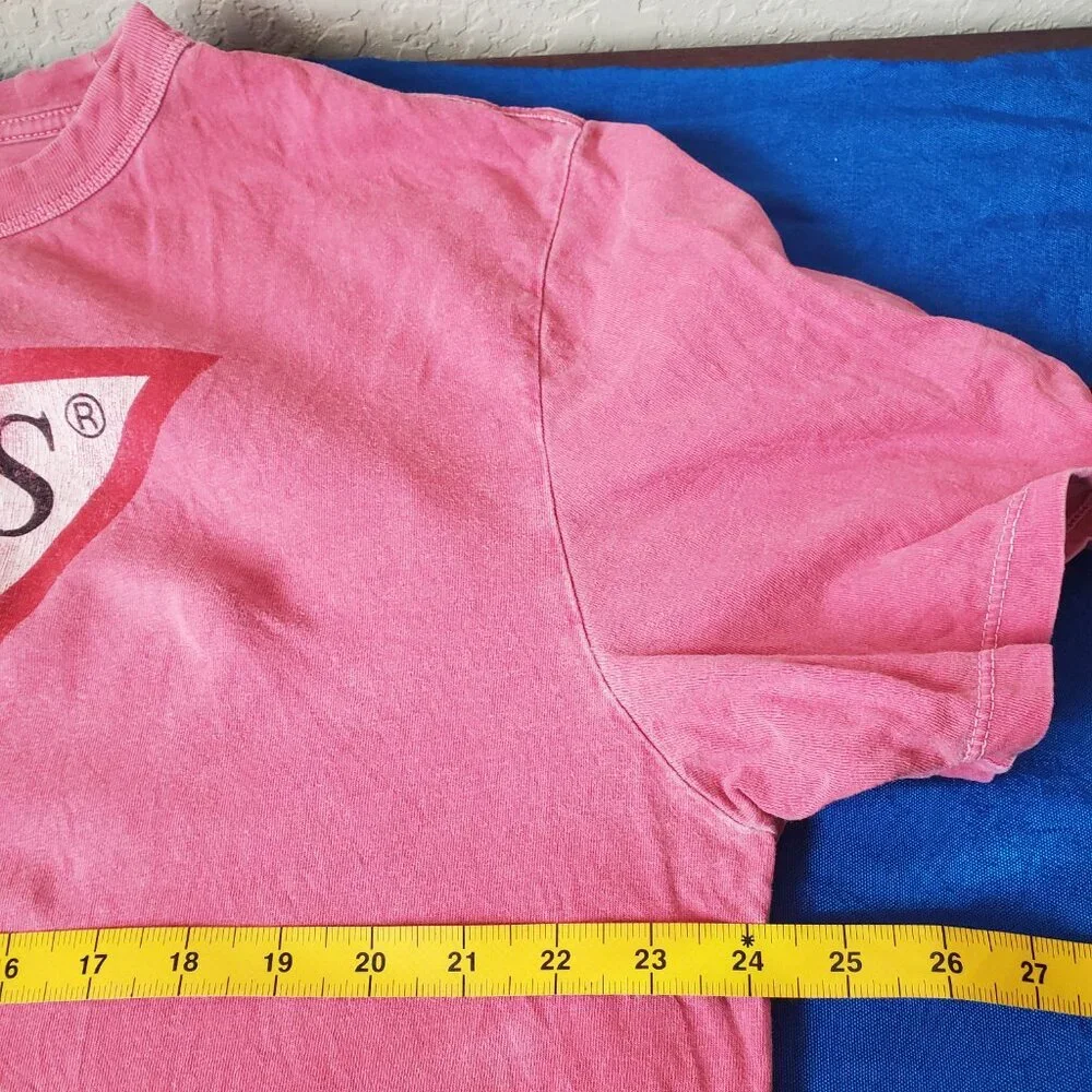 VTG Guess big logo faded red/pink large tshirt - Picture 8 of 8